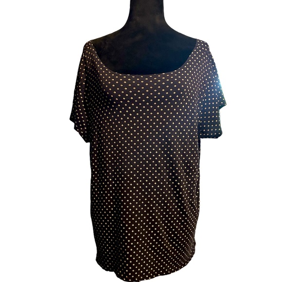 Eddie Bauer Tops - Eddie Bauer navy & white short sleeve top in XL. Good pre-owned condition.